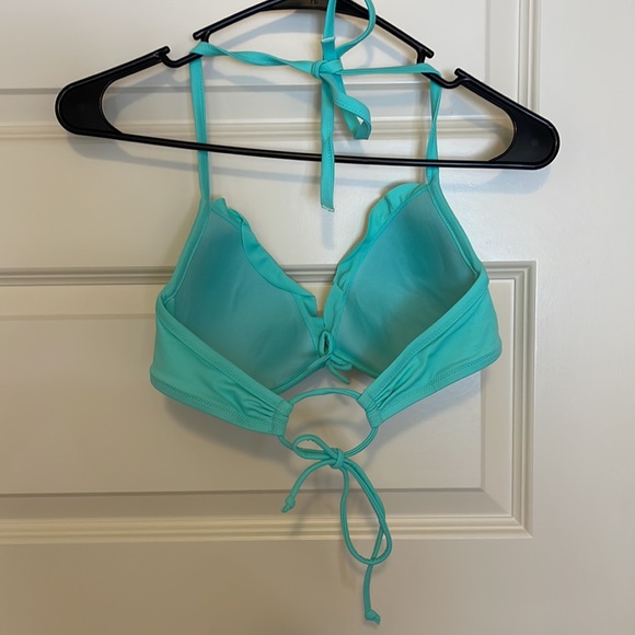 Victoria Secret Halter Bikini Top, 36 C - Picture 2 of 3